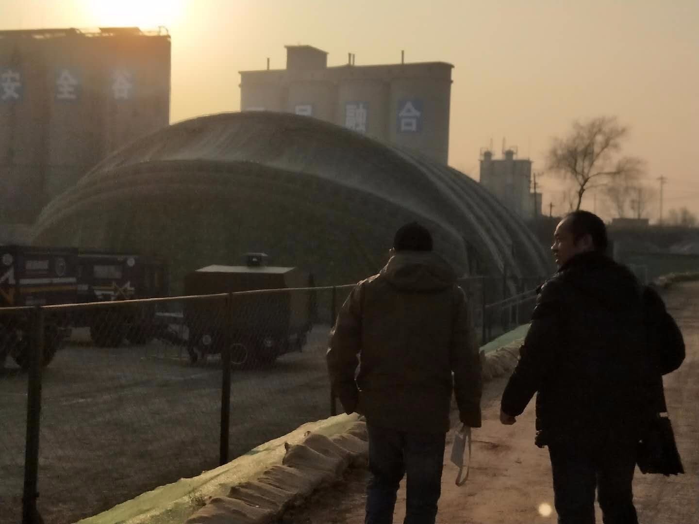 新华机库外罩图